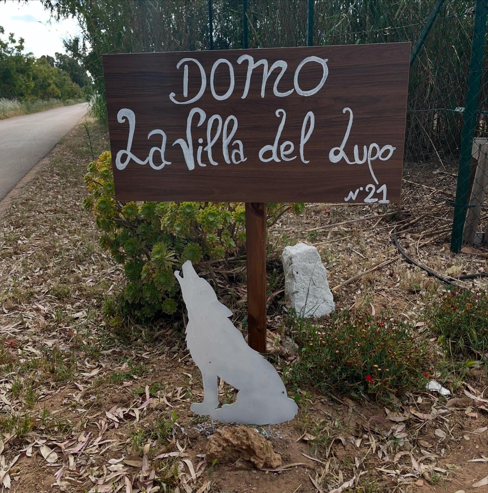 Villa Del Lupo Santa Maria la Palma Bagian luar foto